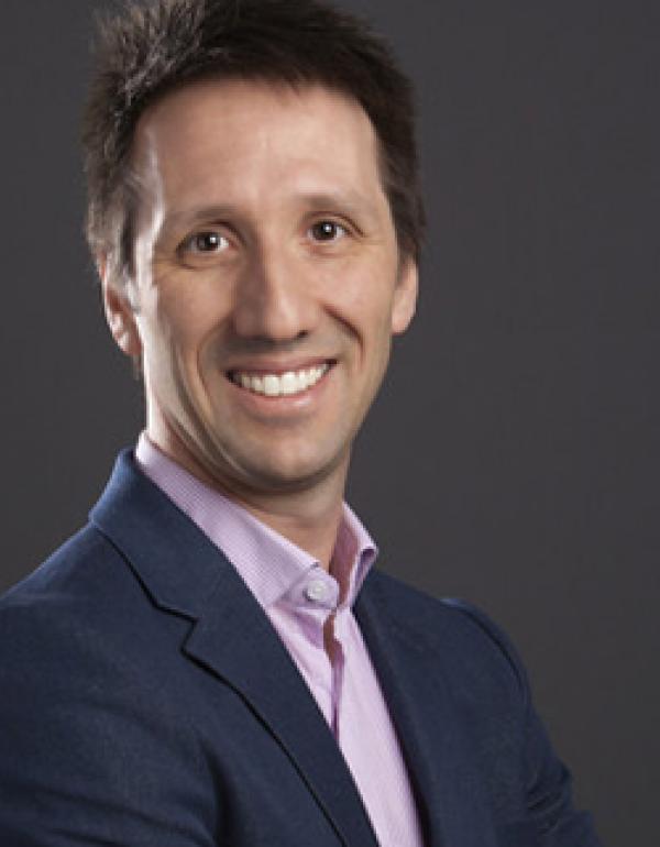 Dr.   Eric Dumont