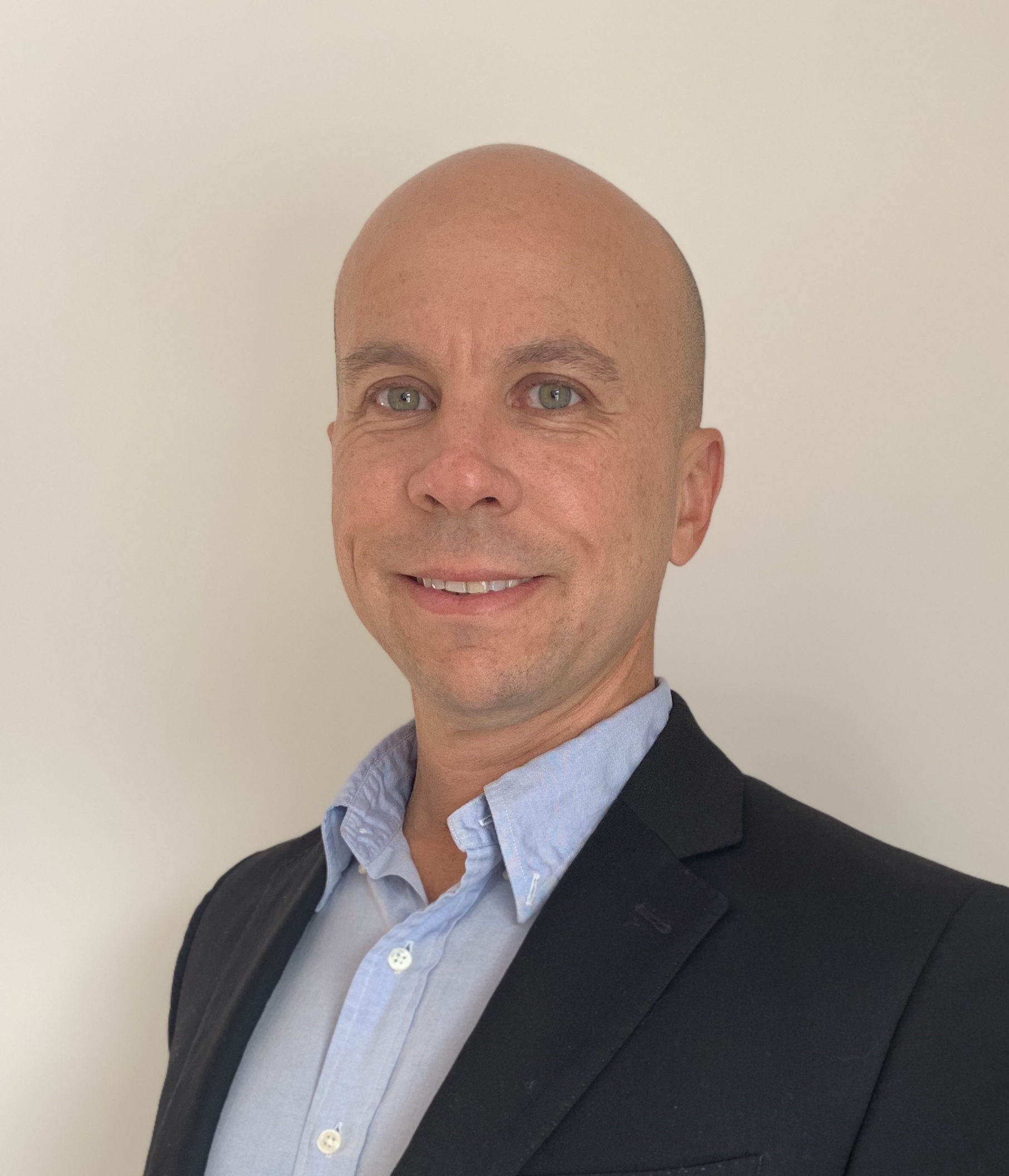 Dr.  Danilo de Jesus